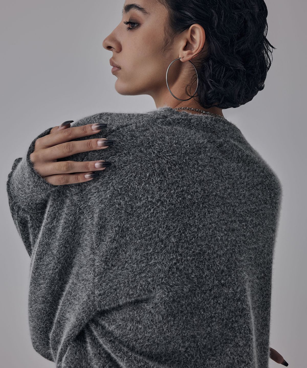 트리밍버드(TREEMINGBIRD) Hairy Pin Tuck Sweat Shirt [ Charcoal ]