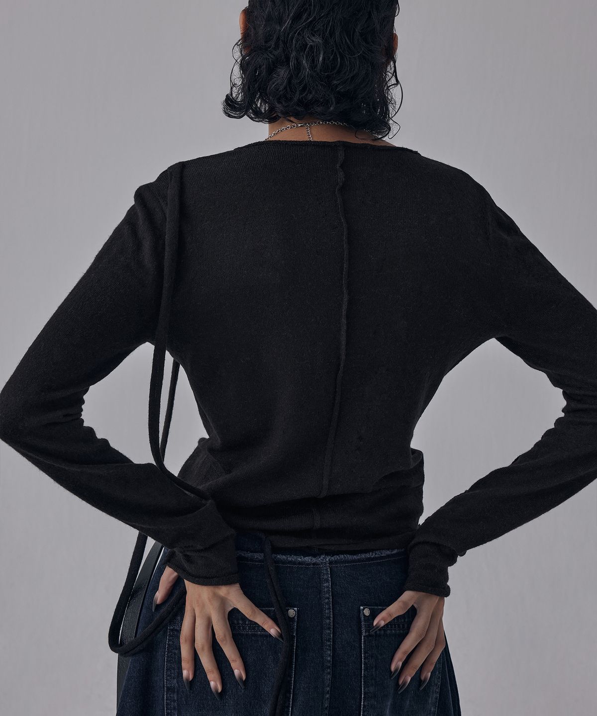 트리밍버드(TREEMINGBIRD) Alpaca String Pin Tuck Knit [ Black ]
