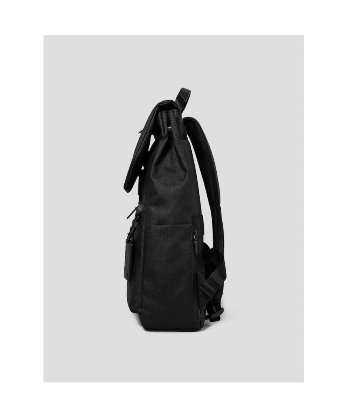 빈폴 액세서리(BEANPOLE ACCESSORY) 디노 미디엄 플랩 백팩 - 블랙