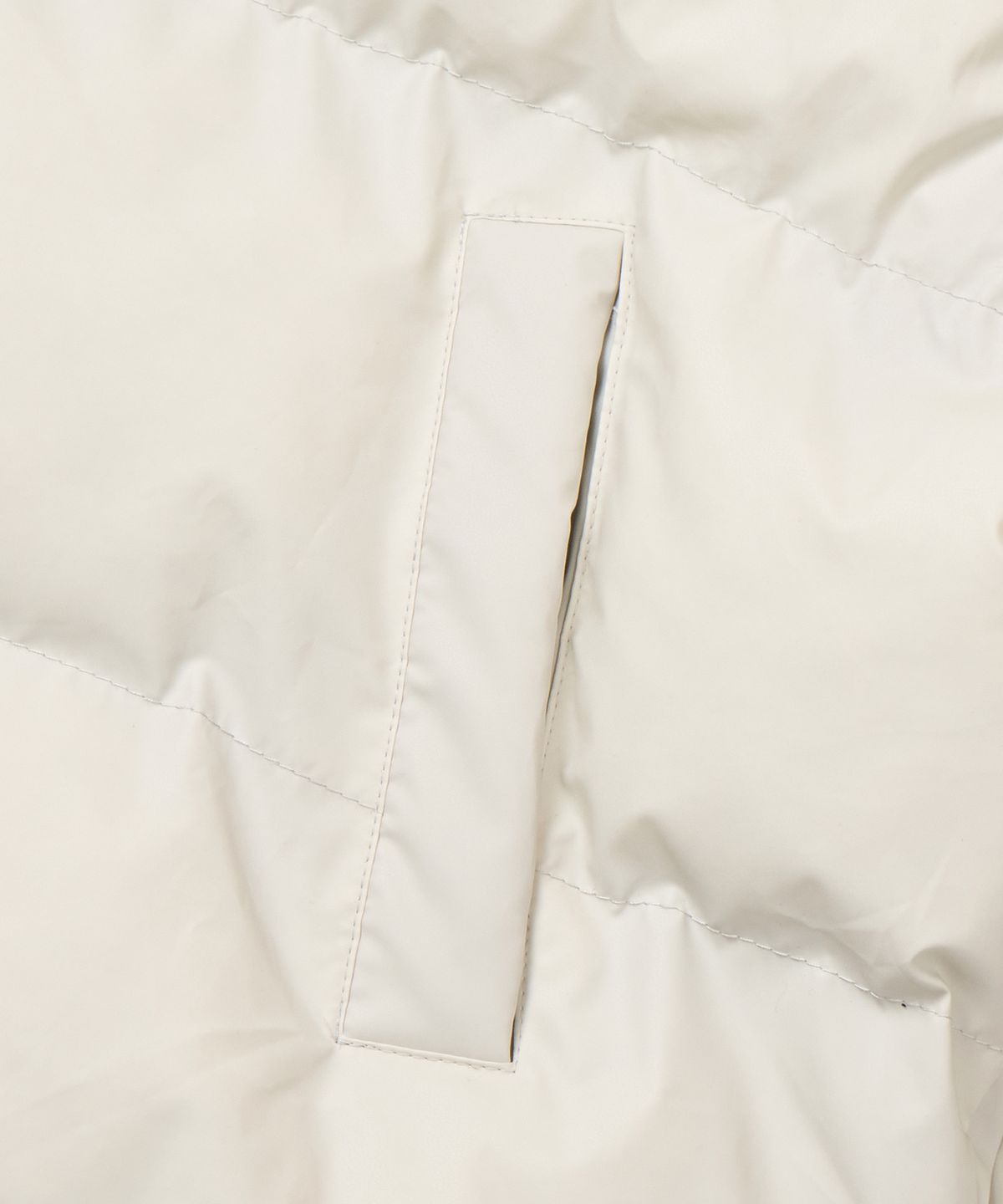 테네르(TENER) Patch Leather Padded-White