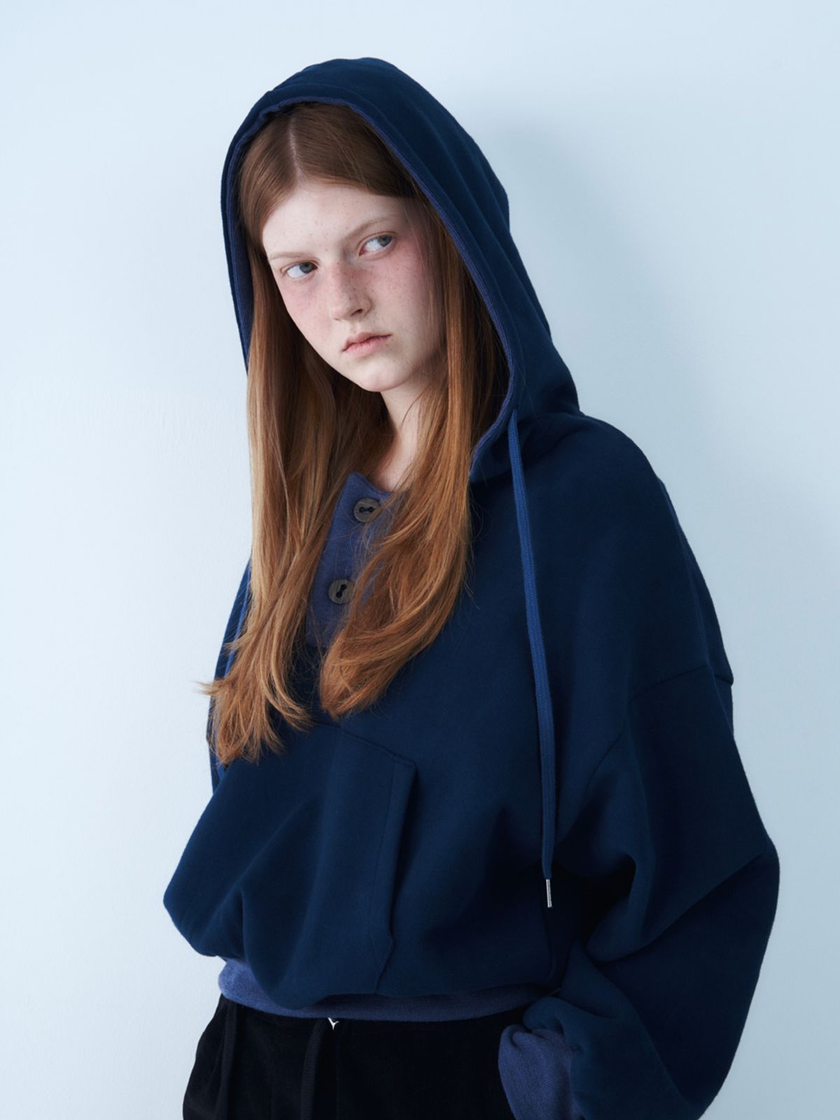 쎄쎄쎄(SETSETSET) DEN THICK HOODIE (BLUE)