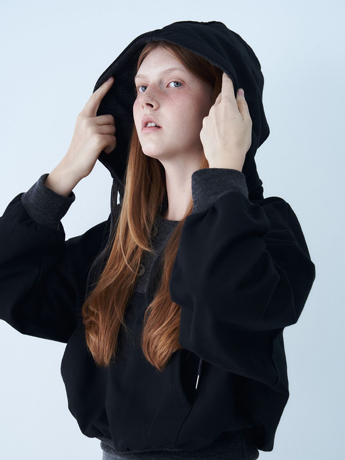 쎄쎄쎄(SETSETSET) DEN THICK HOODIE (BLACK)