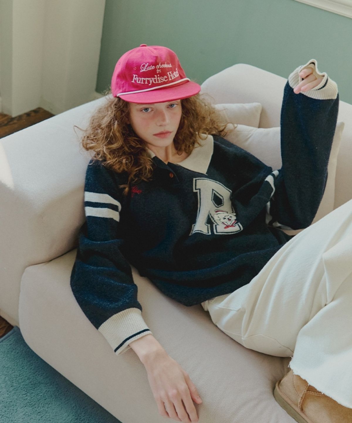 론론(RONRON) LATE CHECK-OUT LETTERING BALL CAP RED