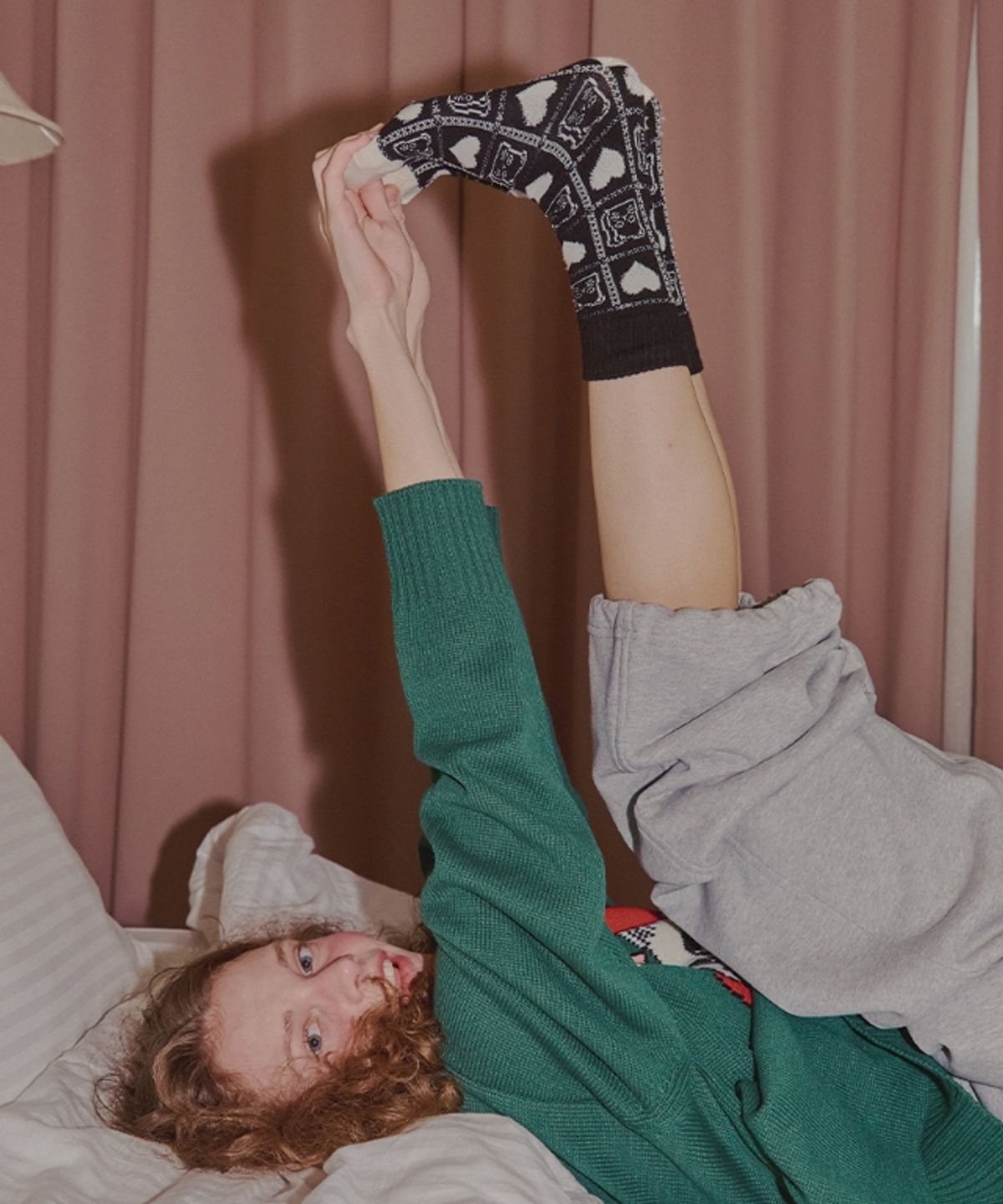 론론(RONRON) FURRY FRIENDS SOCKS NAVY