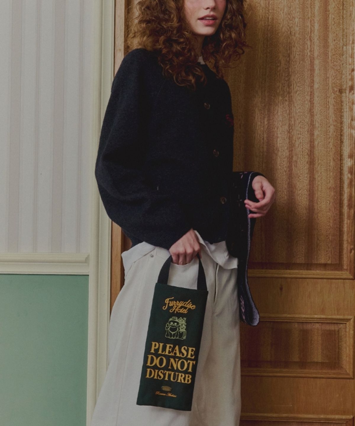 론론(RONRON) FURRYDISE POUCH DEEP GREEN
