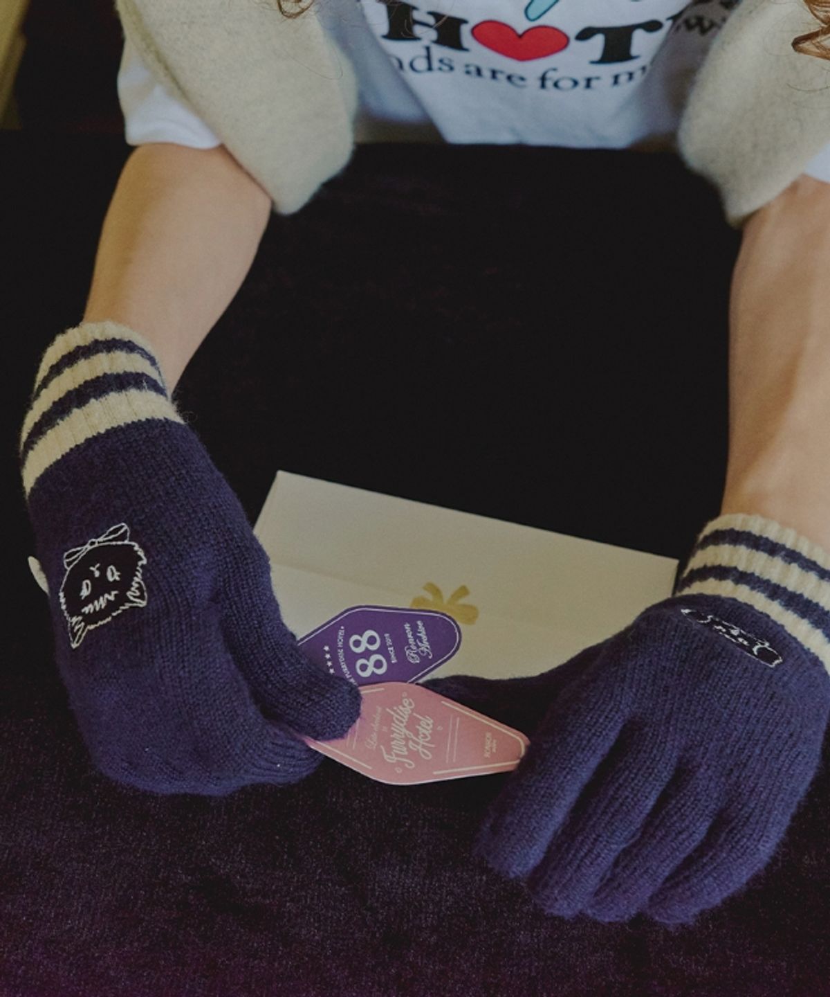론론(RONRON) FURRYDISE GLOVES NAVY