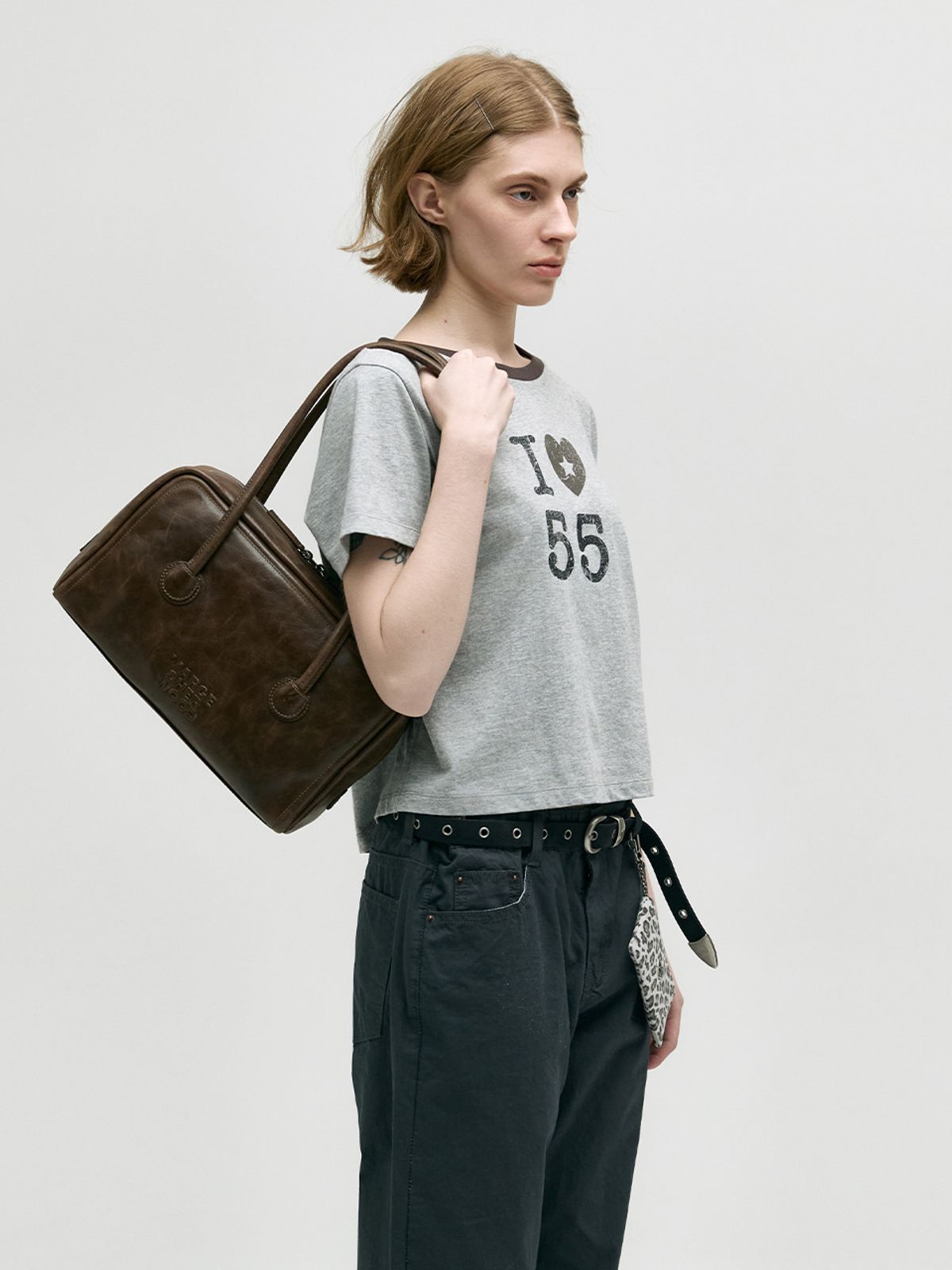 마지셔우드(MARGESHERWOOD) SOFT BOSTON_washed brown pull-up