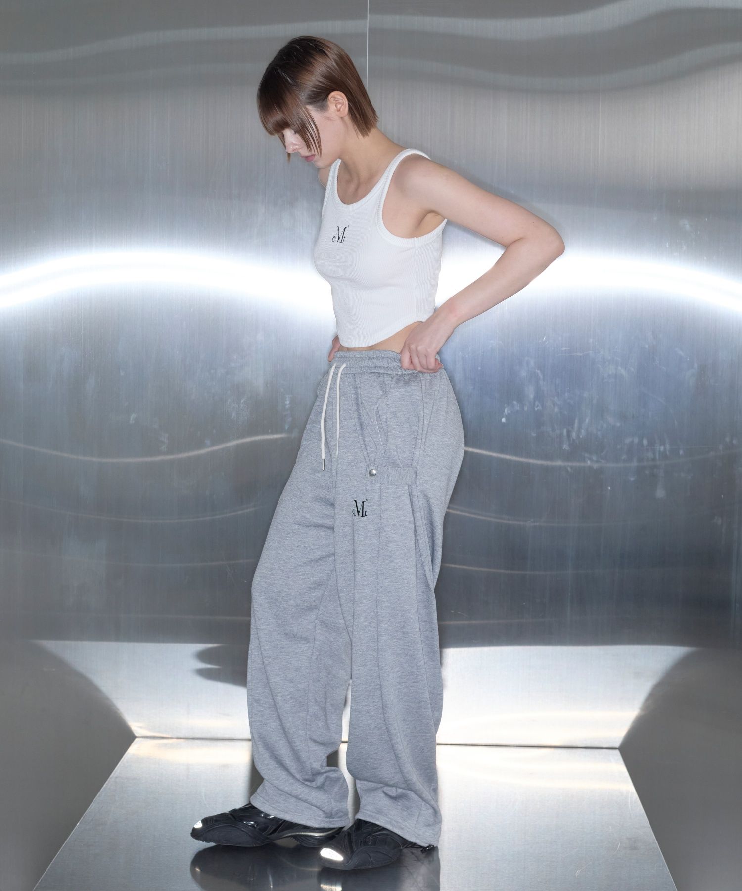 【MUCENT】 WEIR SIDE BUTTON SWEAT PANTS UNISEX / 追跡付 MUSINSA公式 | MUCENT Weir Side Button Sweatpants Unisex (2