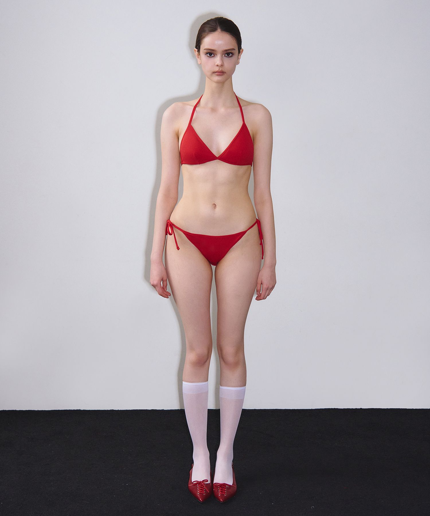 MUSINSA | VINAJ Triangle Bikini Bra (Solid) - Red