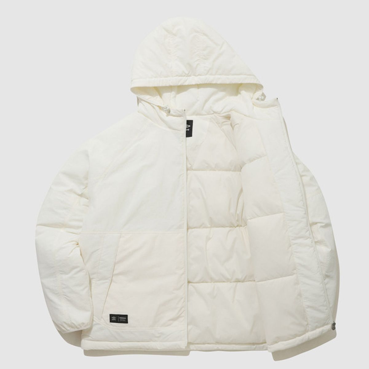 엄브로(UMBRO) 에센셜 플러스 후드형 패딩 자켓 아이보리(UQ123CPJ16)
