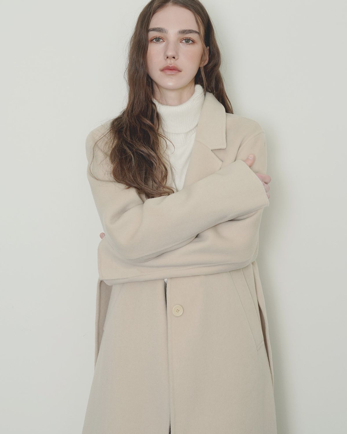시스터후드(SISTERHOOD) 30%캐시 싱글 스탠다드 코트 - 아이보리