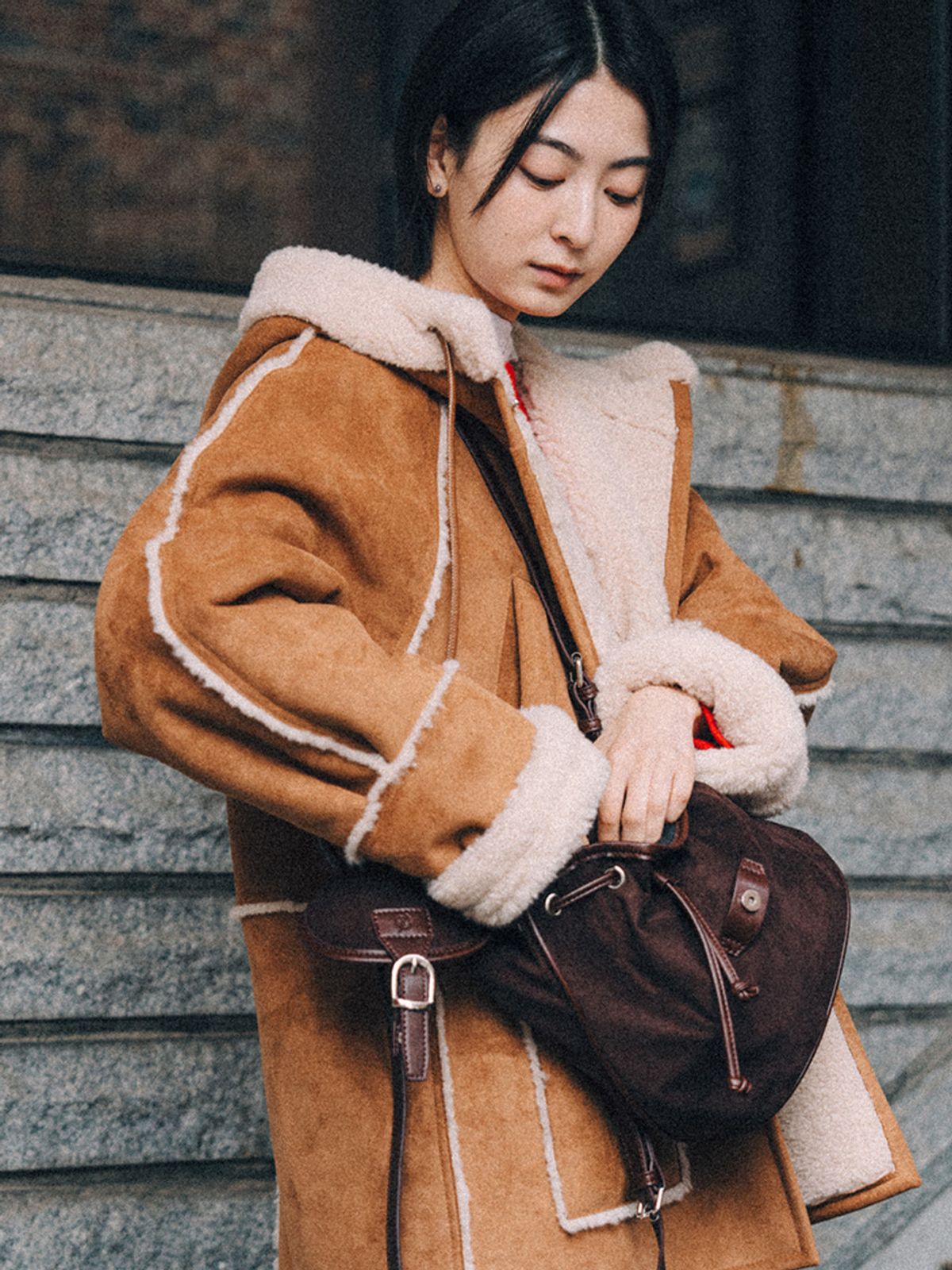 어몽(AMONG) A SUEDE BACKPACK_BROWN - 사이즈 & 후기 | 무신사