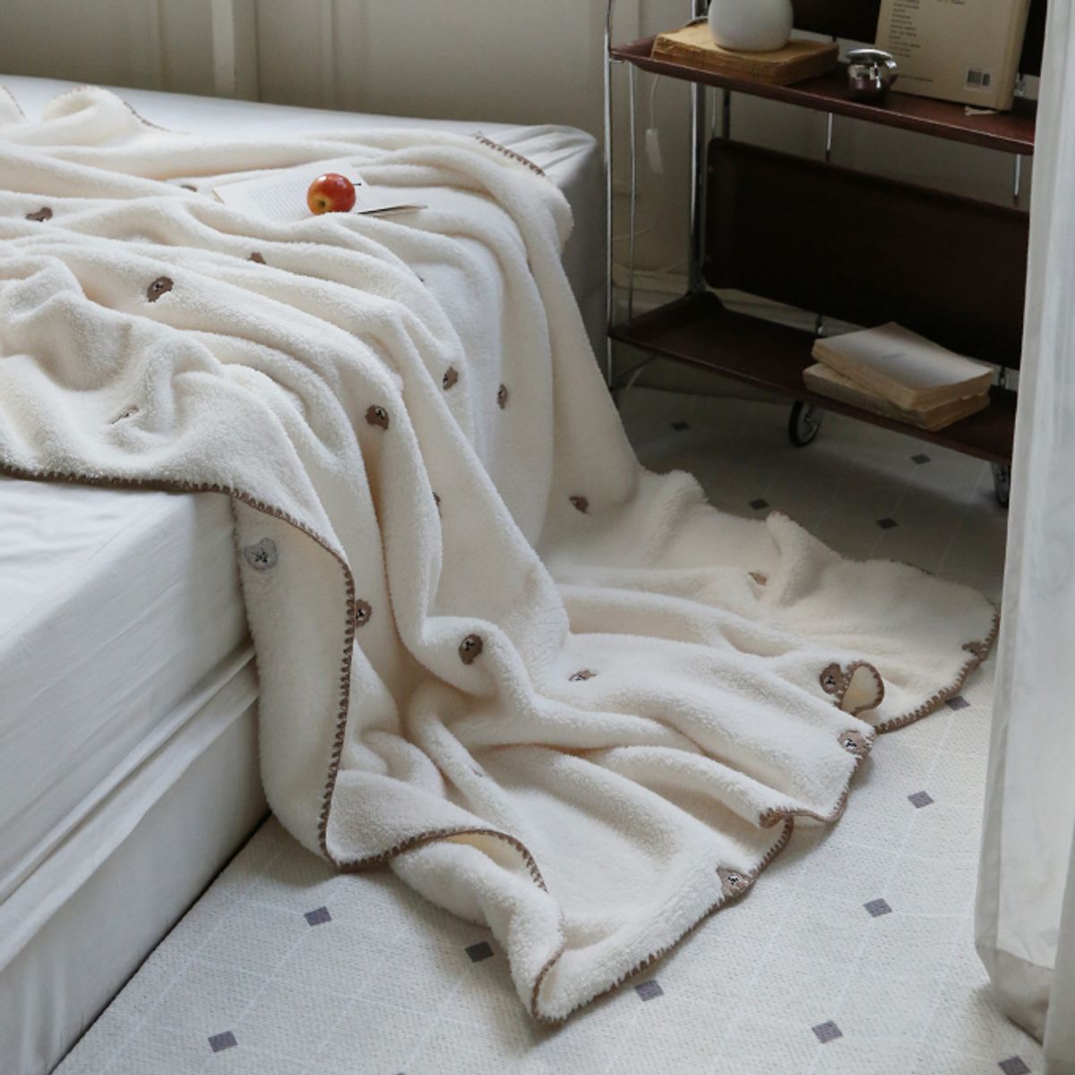 메종드룸룸(MAISON DE ROOMROOM) 베이비베어 극세사 블랭킷 4colors
