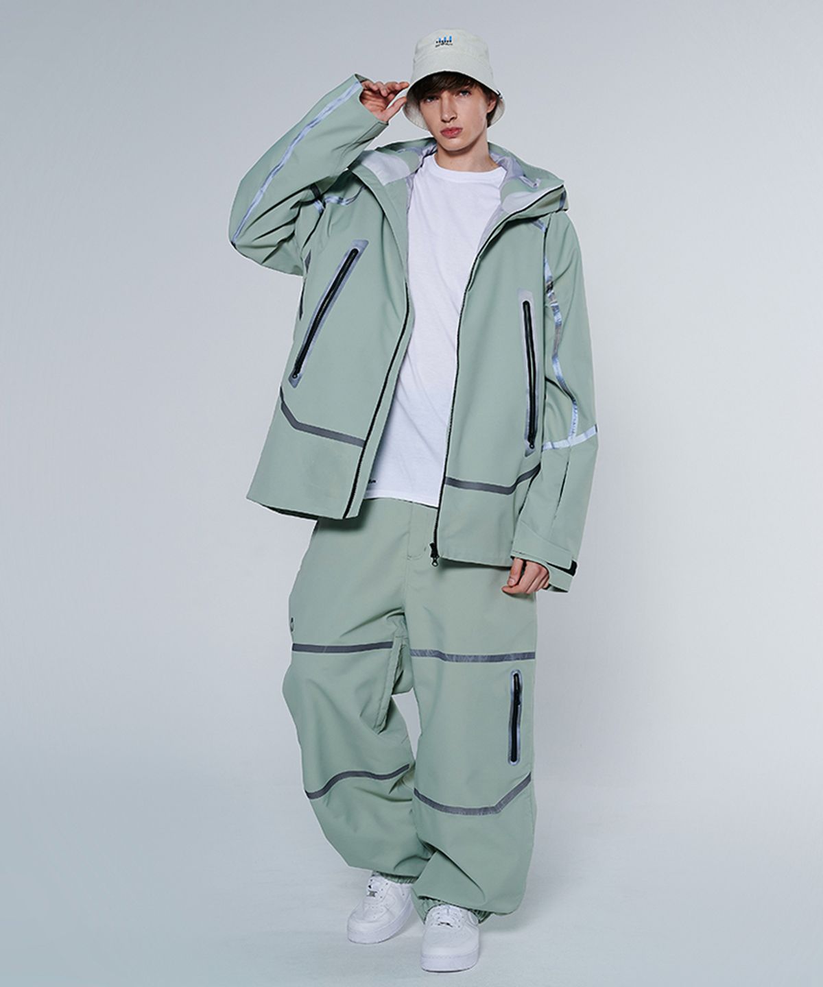 돌아우터웨어(DOLL OUTERWEAR) [DOLL X DUMDIDUM] 2425 베가 자켓&팬츠 보드복 세트 MINT 남녀공용