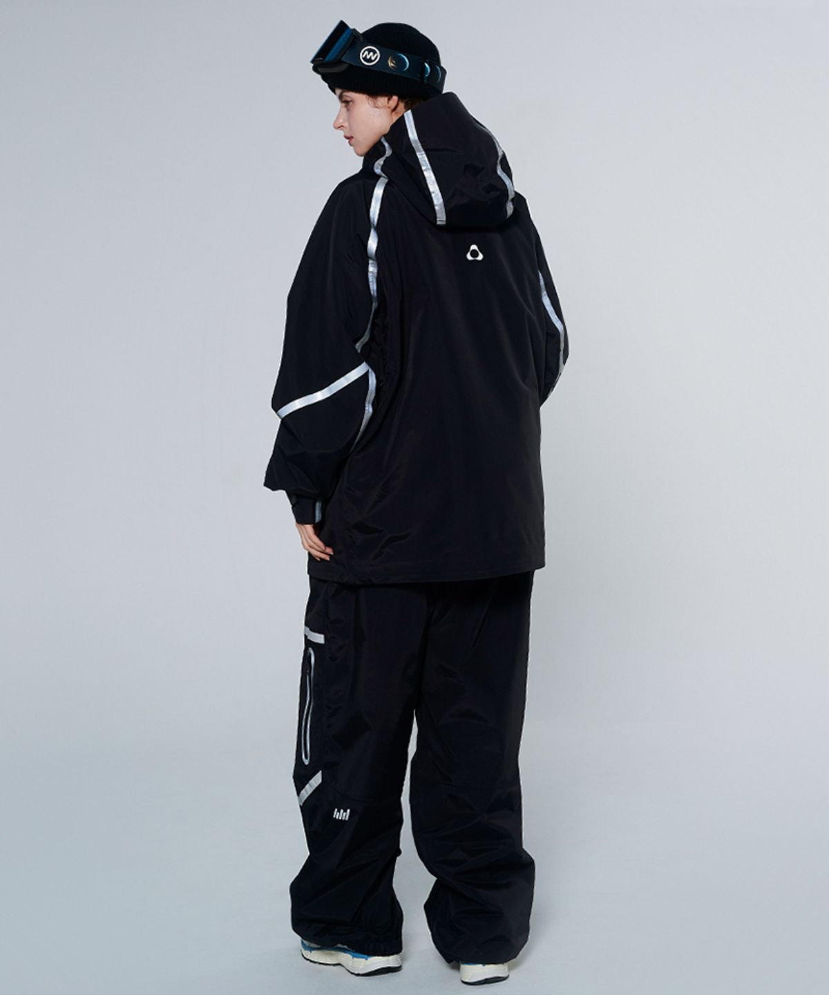 돌아우터웨어(DOLL OUTERWEAR) [DOLL X DUMDIDUM] 2425 베가 자켓&팬츠 보드복 세트 BLACK 남녀공용