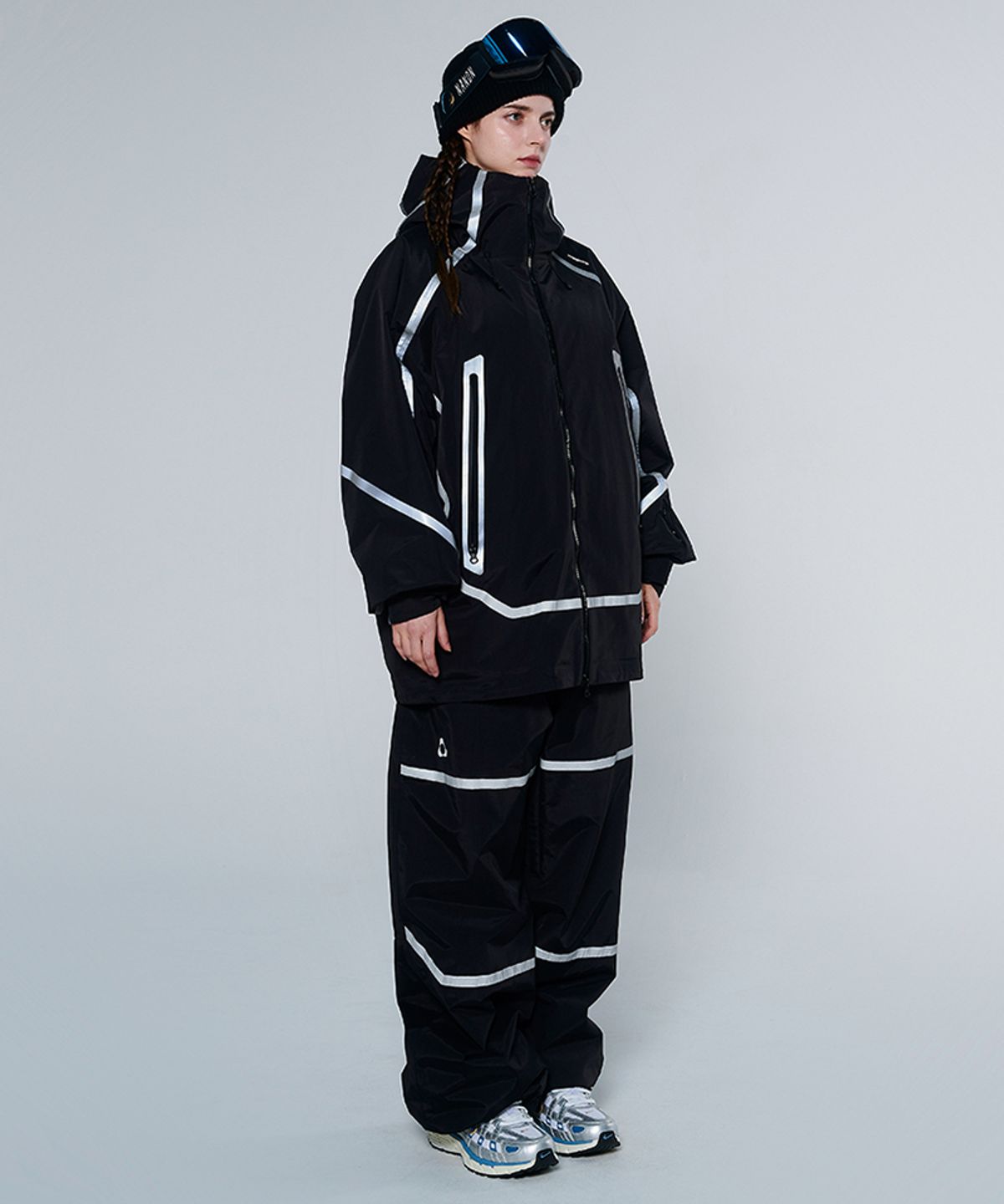 돌아우터웨어(DOLL OUTERWEAR) [DOLL X DUMDIDUM] 2425 베가 자켓&팬츠 보드복 세트 BLACK 남녀공용