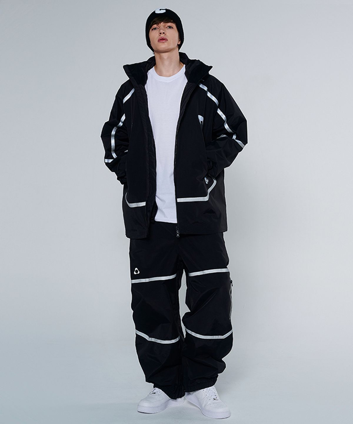 돌아우터웨어(DOLL OUTERWEAR) [DOLL X DUMDIDUM] 2425 베가 자켓&팬츠 보드복 세트 BLACK 남녀공용