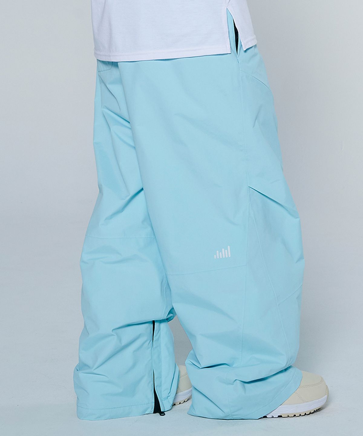 돌아우터웨어(DOLL OUTERWEAR) [DOLL X DUMDIDUM] 2425 스피카 보드복 팬츠 SKY BLUE 남녀공용