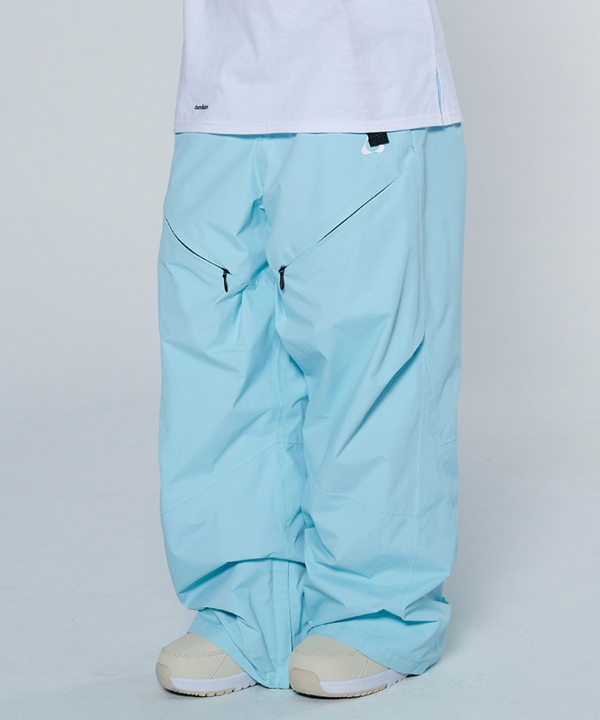 돌아우터웨어(DOLL OUTERWEAR) [DOLL X DUMDIDUM] 2425 스피카 보드복 팬츠 SKY BLUE 남녀공용