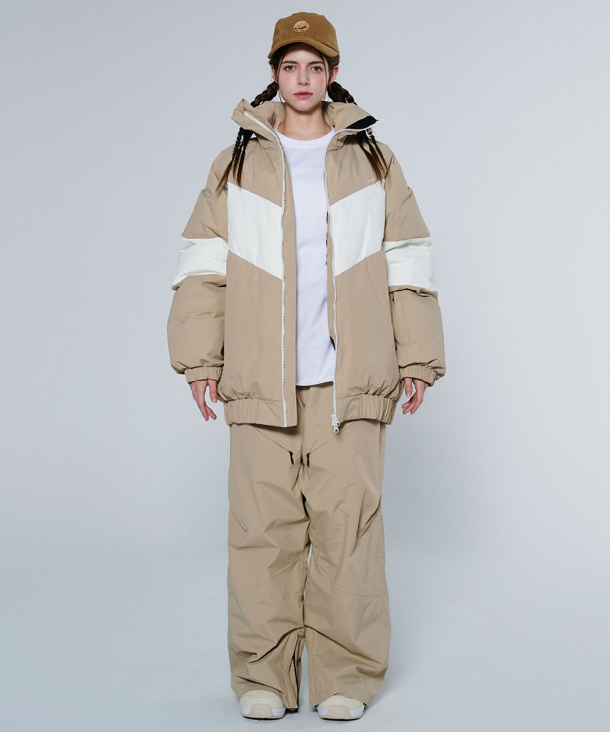 돌아우터웨어(DOLL OUTERWEAR) [DOLL X DUMDIDUM] 2425 스피카 보드복 팬츠 BEIGE 남녀공용