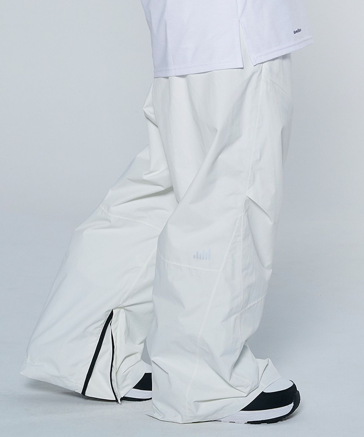 돌아우터웨어(DOLL OUTERWEAR) [DOLL X DUMDIDUM] 2425 스피카 보드복 팬츠 WHITE 남녀공용