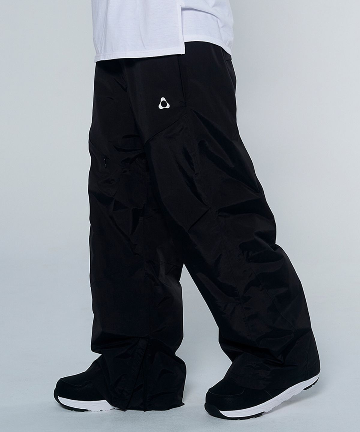 돌아우터웨어(DOLL OUTERWEAR) [DOLL X DUMDIDUM] 2425 스피카 보드복 팬츠 BLACK 남녀공용