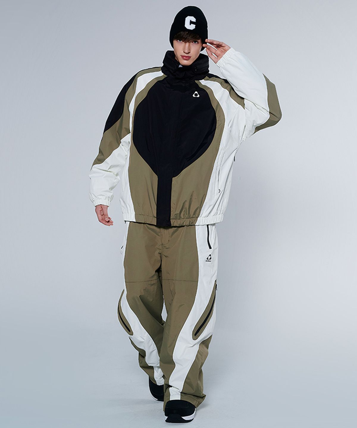 돌아우터웨어(DOLL OUTERWEAR) [DOLL X DUMDIDUM] 2425 알타 자켓&팬츠 보드복 세트 KHAKI 남녀공용