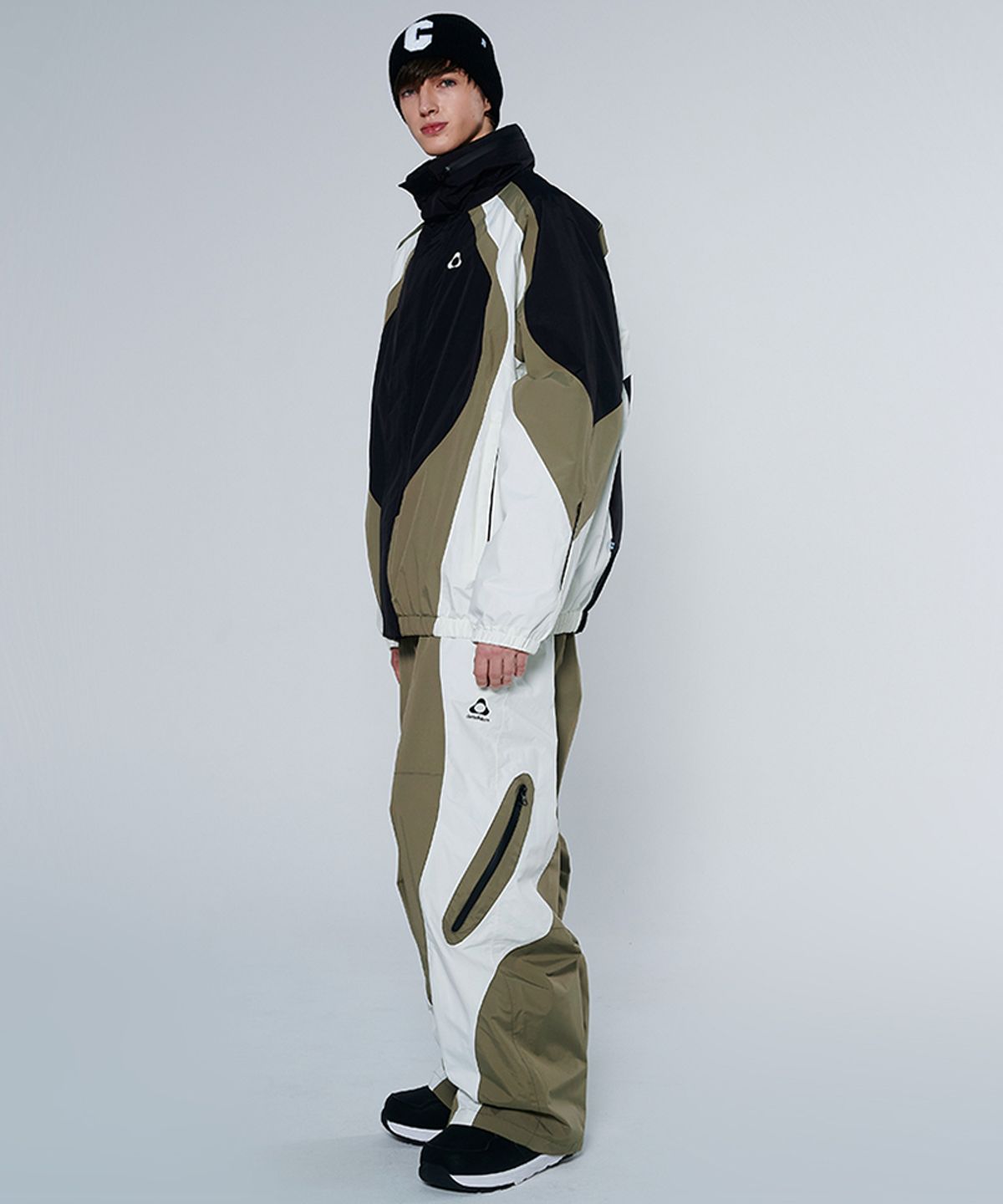 돌아우터웨어(DOLL OUTERWEAR) [DOLL X DUMDIDUM] 2425 알타 자켓&팬츠 보드복 세트 KHAKI 남녀공용