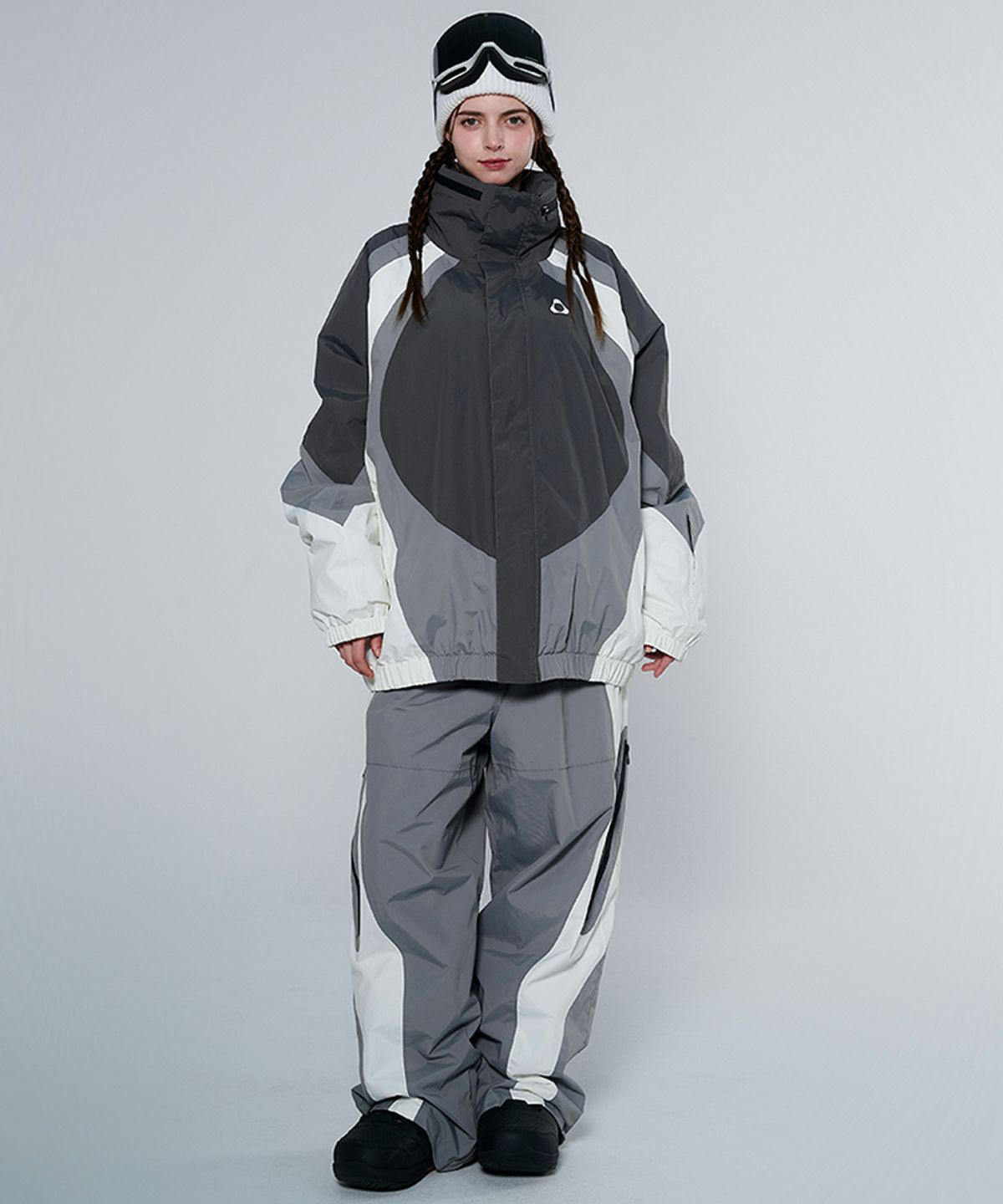 돌아우터웨어(DOLL OUTERWEAR) [DOLL X DUMDIDUM] 2425 알타 자켓&팬츠 보드복 세트 GRAY 남녀공용