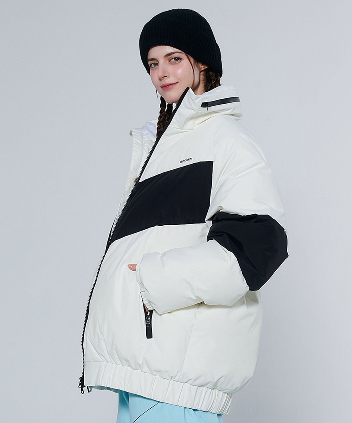 돌아우터웨어(DOLL OUTERWEAR) [DOLL X DUMDIDUM] 2425 베라 보드복 패딩 자켓 WHITE 남녀공용