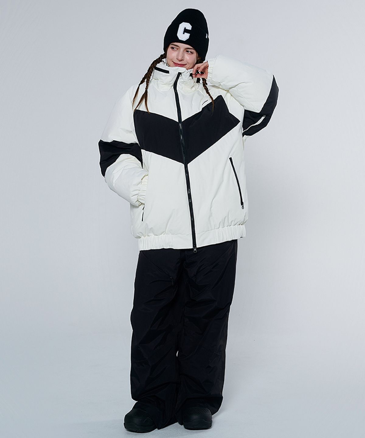 돌아우터웨어(DOLL OUTERWEAR) [DOLL X DUMDIDUM] 2425 베라 보드복 패딩 자켓 WHITE 남녀공용