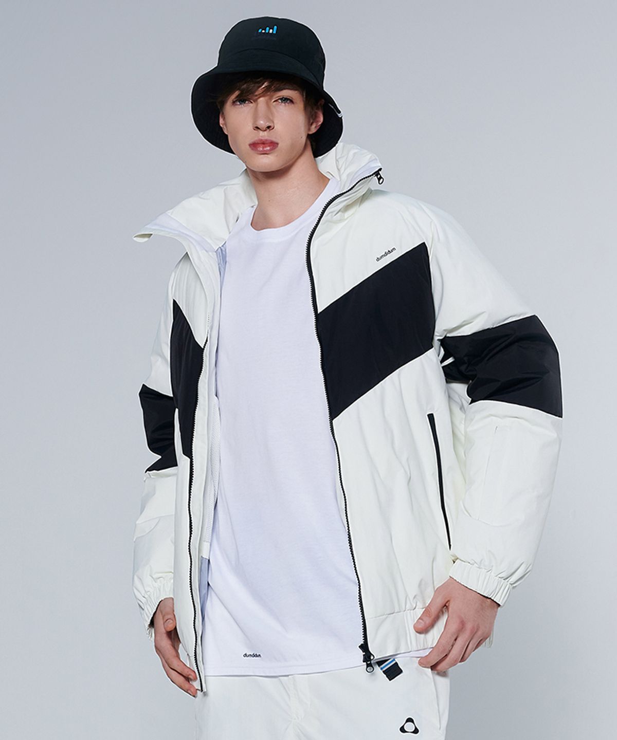 돌아우터웨어(DOLL OUTERWEAR) [DOLL X DUMDIDUM] 2425 베라 보드복 패딩 자켓 WHITE 남녀공용