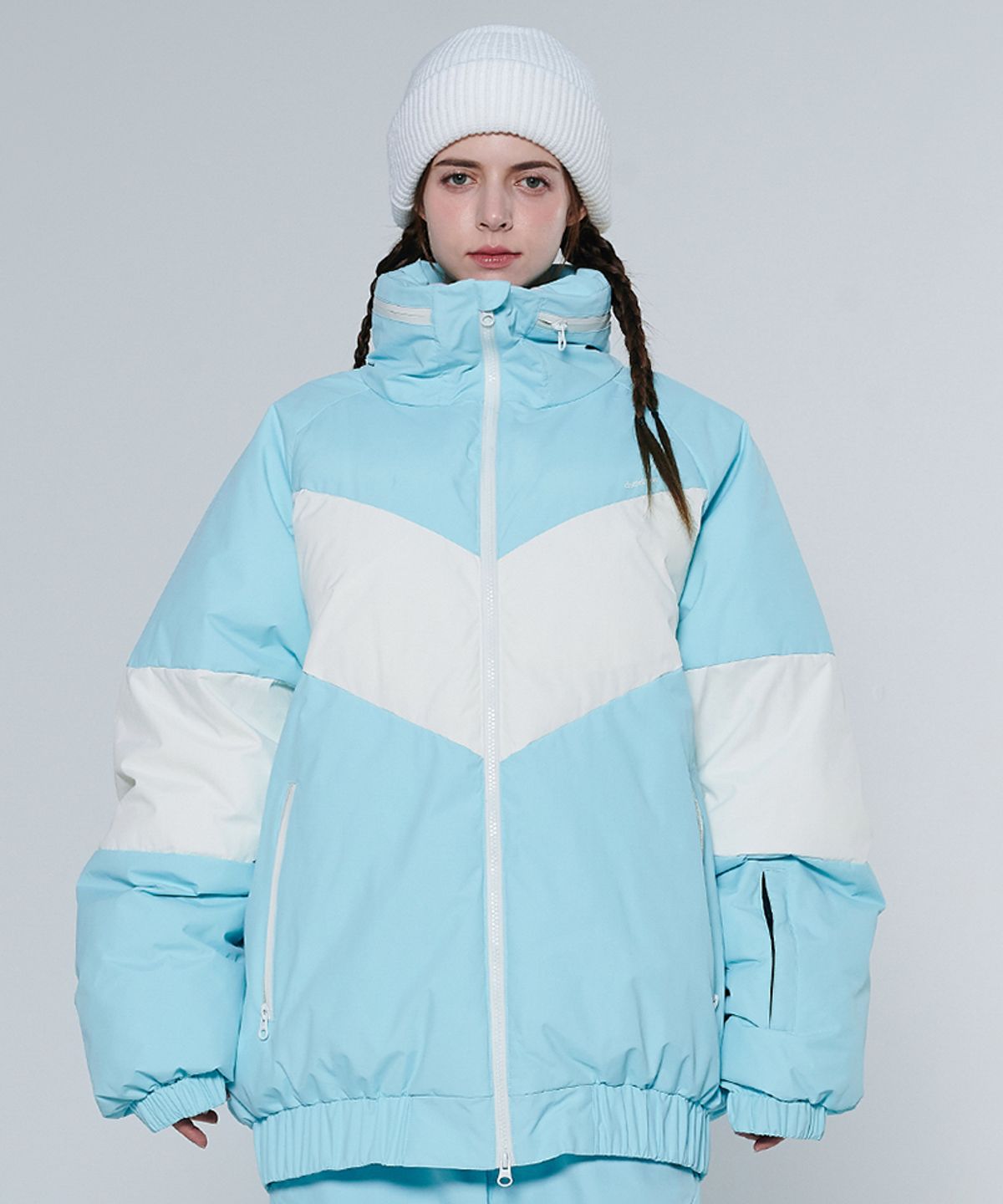 돌아우터웨어(DOLL OUTERWEAR) [DOLL X DUMDIDUM] 2425 베라 보드복 패딩 자켓 SKY BLUE 남녀공용