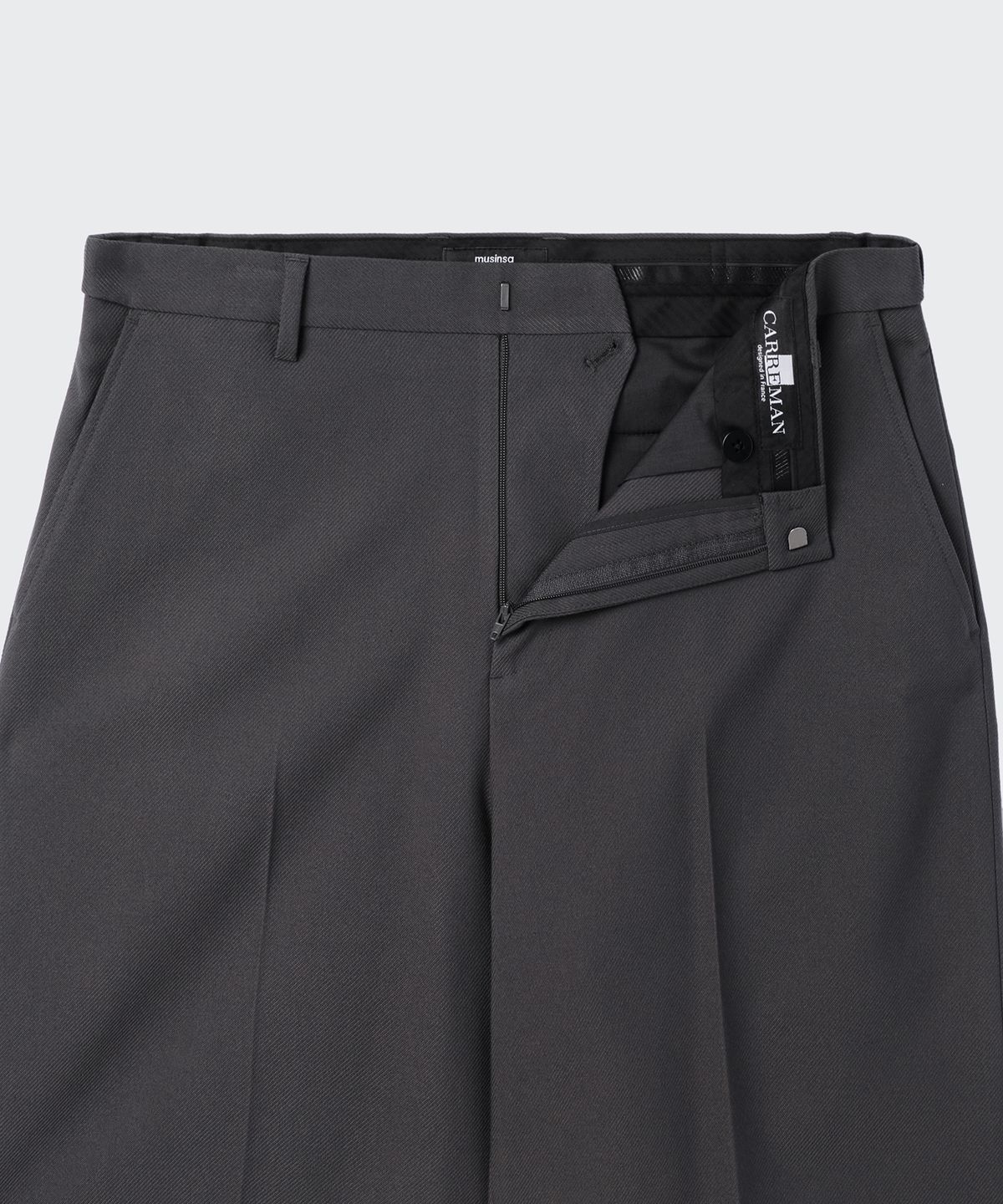 무신사 스탠다드(MUSINSA STANDARD) 휩코드 와이드 히든 밴딩 하프 슬랙스 [그레이]