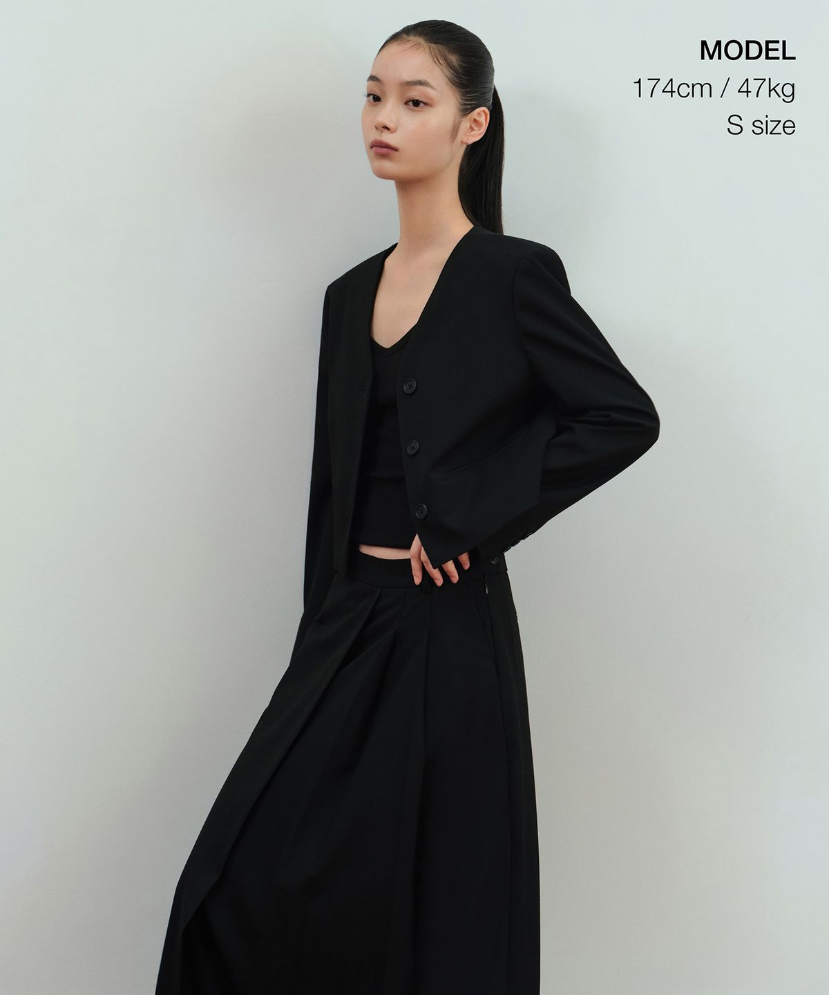 무신사 스탠다드 우먼(MUSINSA STANDARD WOMAN) 우먼즈 로 웨이스트 하프 플리츠 맥시 스커트 [블랙]