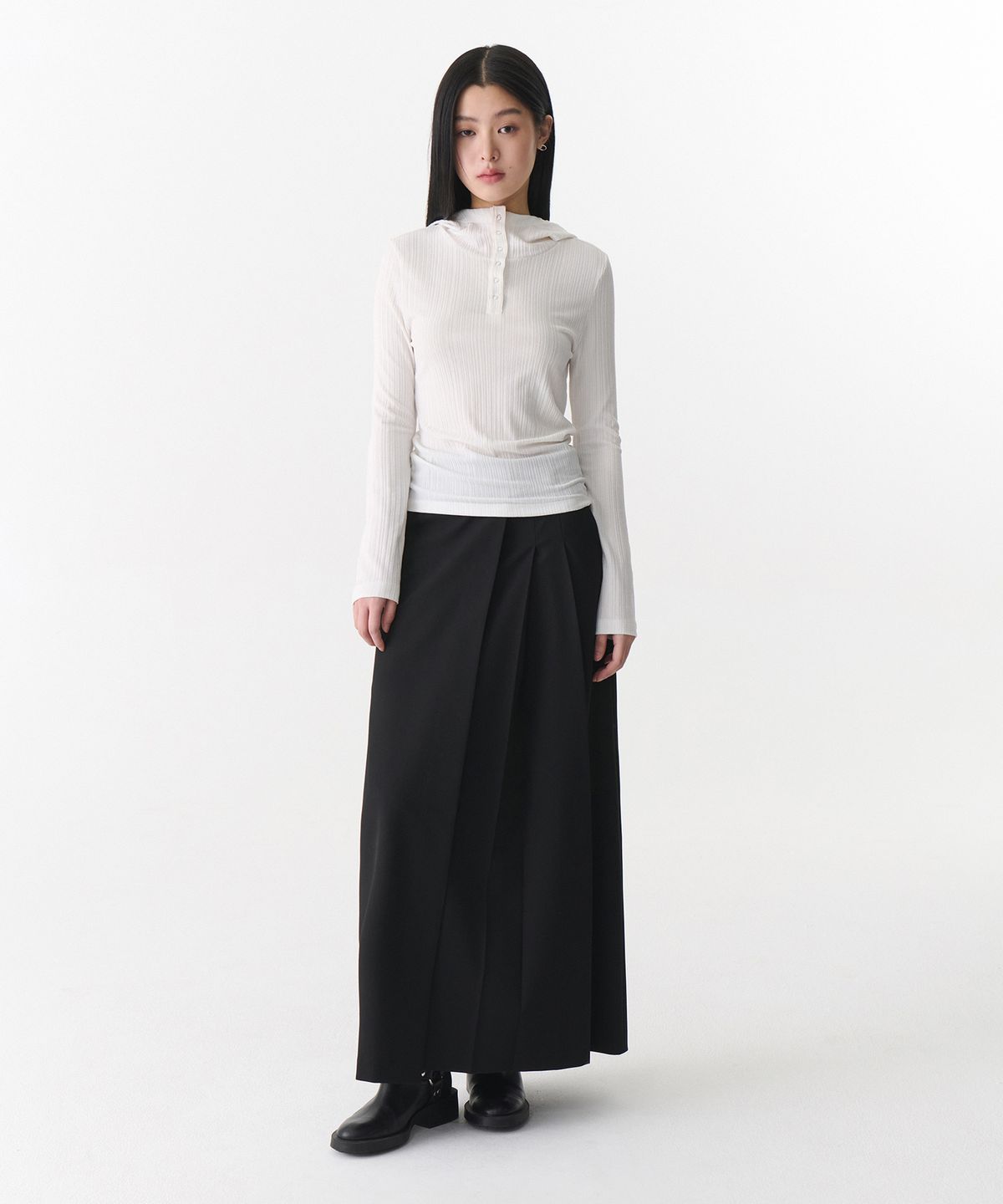 무신사 스탠다드 우먼(MUSINSA STANDARD WOMAN) 우먼즈 로 웨이스트 하프 플리츠 맥시 스커트 [블랙]