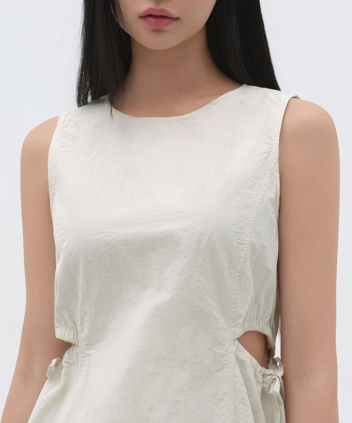 무신사 스탠다드 우먼(MUSINSA STANDARD WOMAN) 우먼즈 나일론 컷아웃 롱 드레스 [크림]