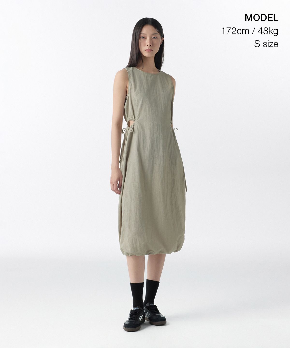 무신사 스탠다드 우먼(MUSINSA STANDARD WOMAN) 우먼즈 나일론 컷아웃 롱 드레스 [그레이쉬 베이지]