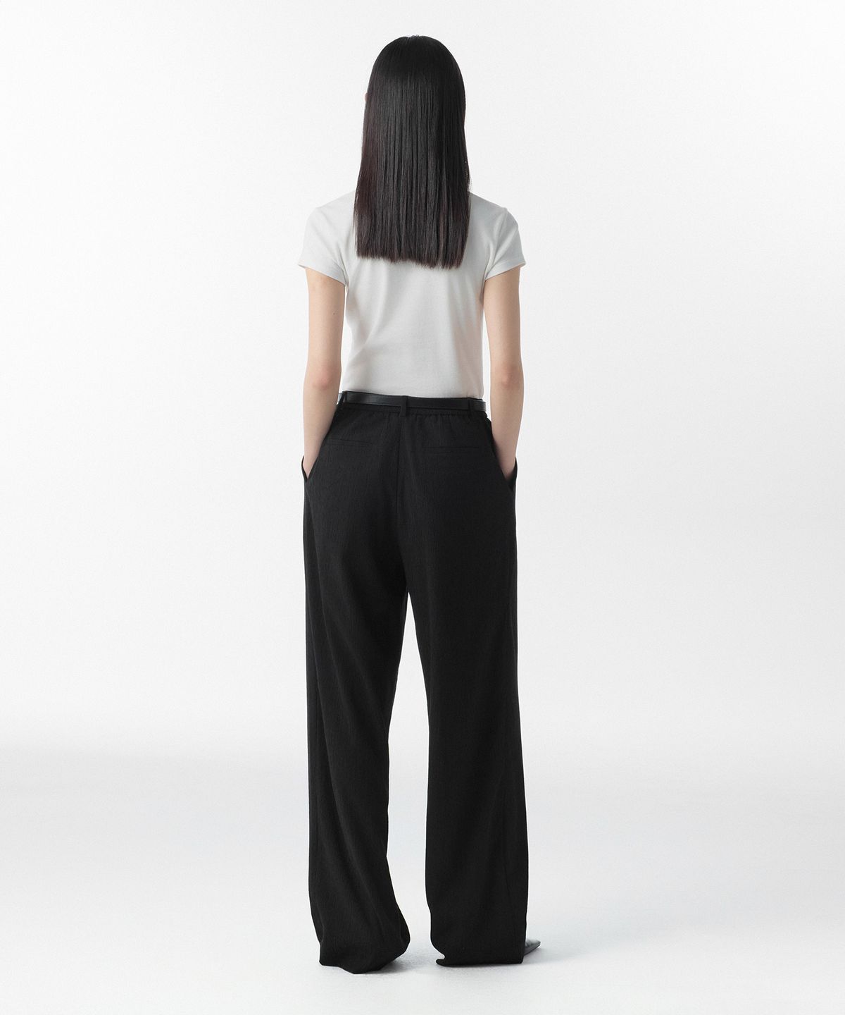 무신사 스탠다드 우먼(MUSINSA STANDARD WOMAN) 우먼즈 크링클 원 턱 와이드 밴딩 팬츠 [블랙]