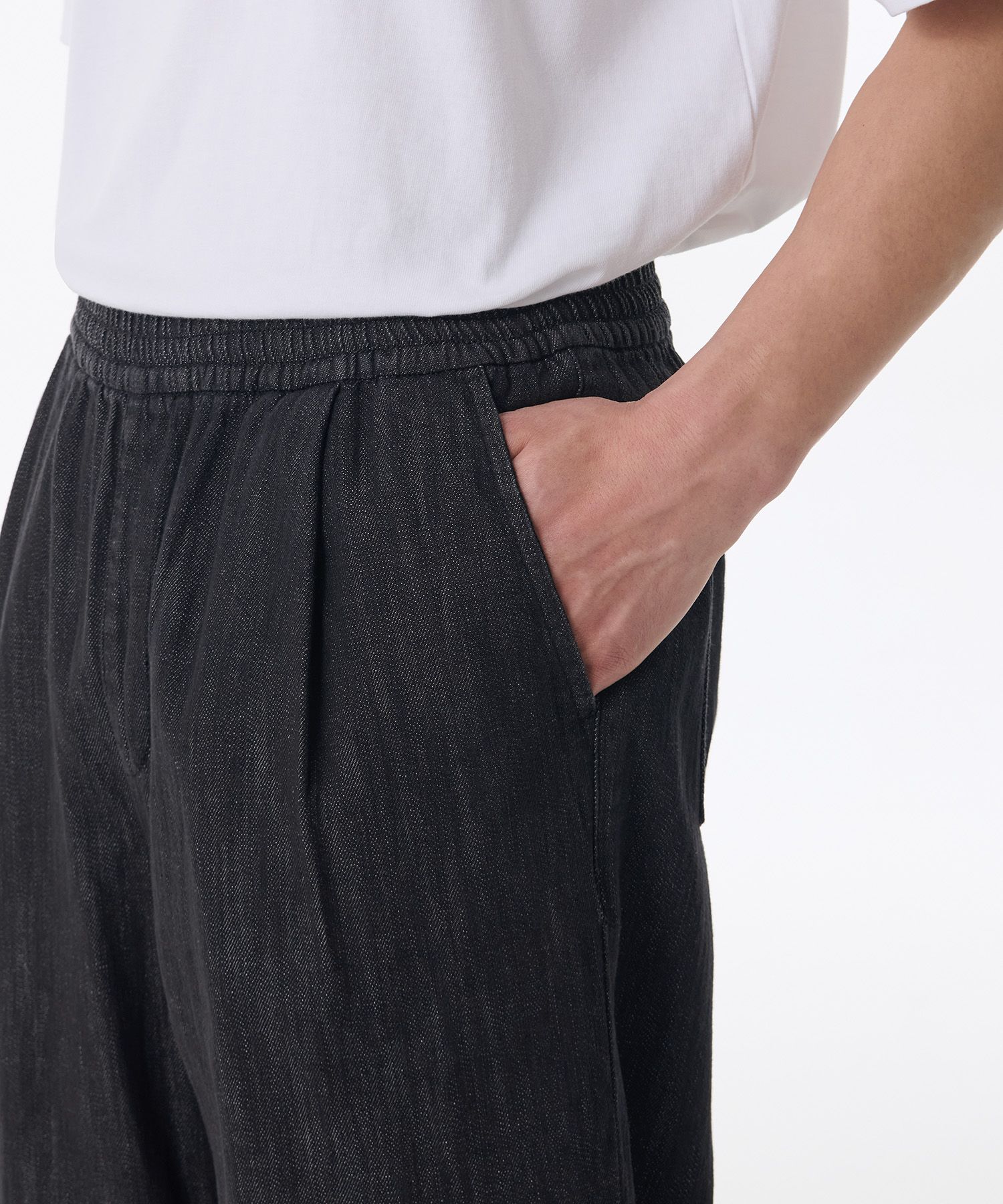 ★MUSINSA STANDARD★ One Tuck Loose Tapered Denim Pants Low MUSINSA | MUSINSA STANDARD Linen-like loose tapered banding