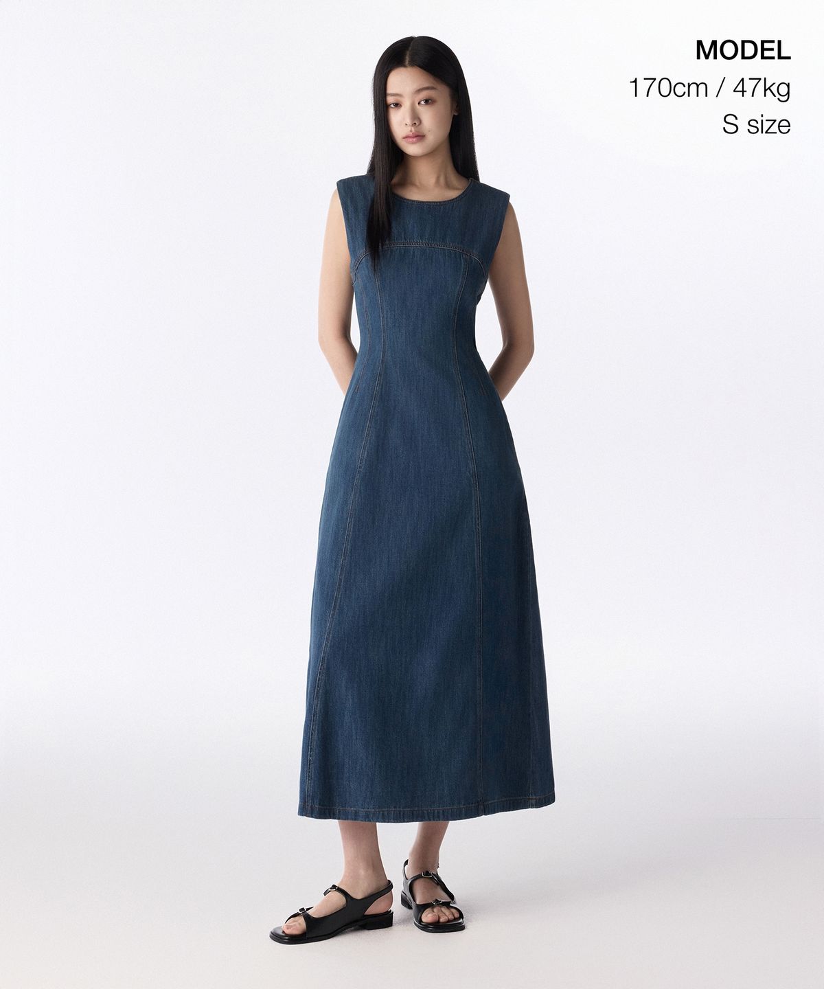 무신사 스탠다드 우먼(MUSINSA STANDARD WOMAN) 우먼즈 패널드 데님 맥시 드레스 [미디엄 인디고]