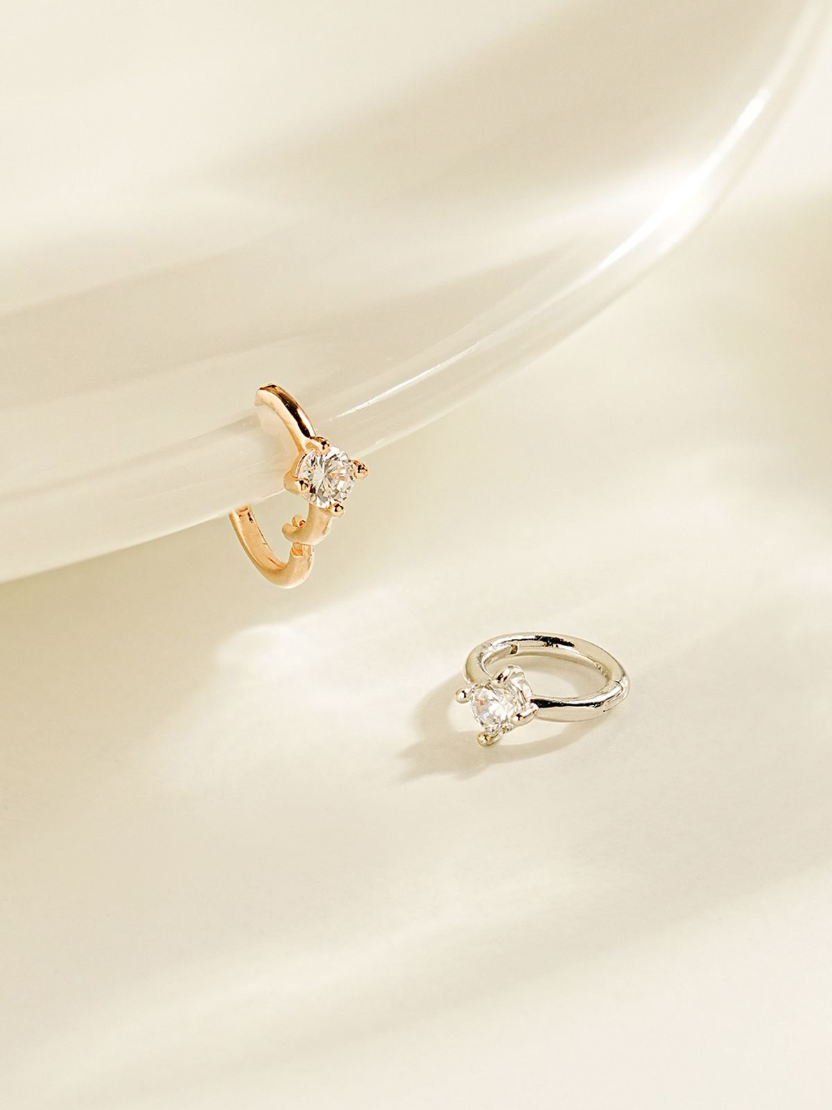 미니멀피어싱(MINIMALPIERCING) 14K 포인트 큐빅 세그먼트 링 피어싱 귀걸이
