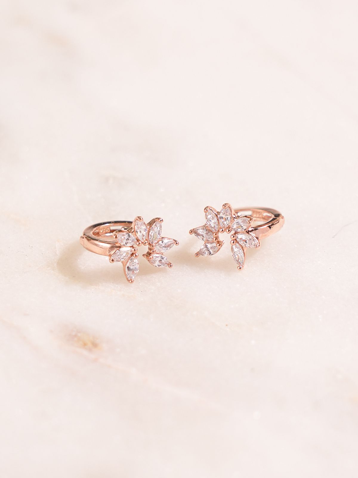 미니멀피어싱(MINIMALPIERCING) 14K 18K 윈디 플라워 큐빅 원터치 귀걸이