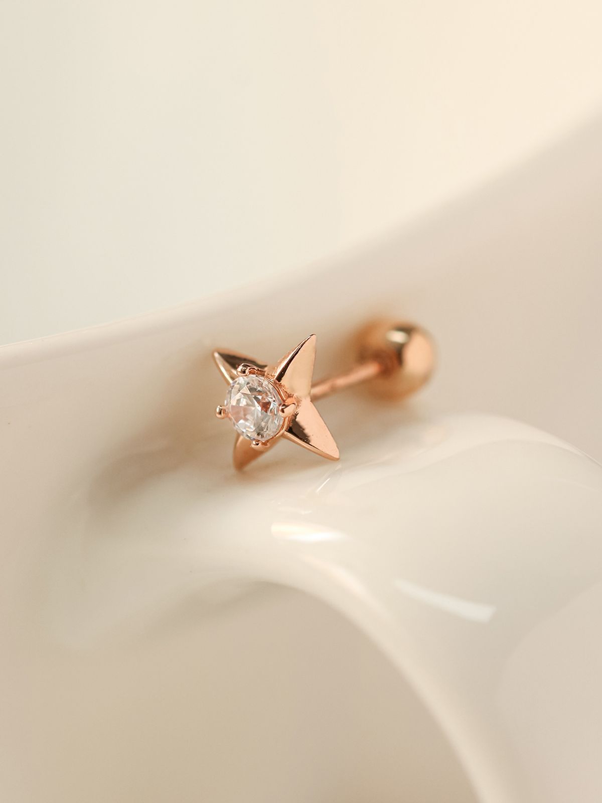 미니멀피어싱(MINIMALPIERCING) 14K 스터드 큐빅 피어싱 귀걸이