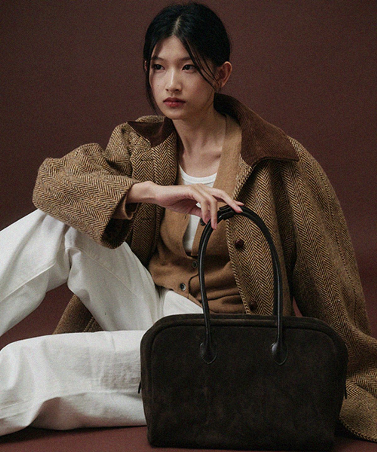 드메이커(DEMAKER) Vetiver suede bag-deep brown