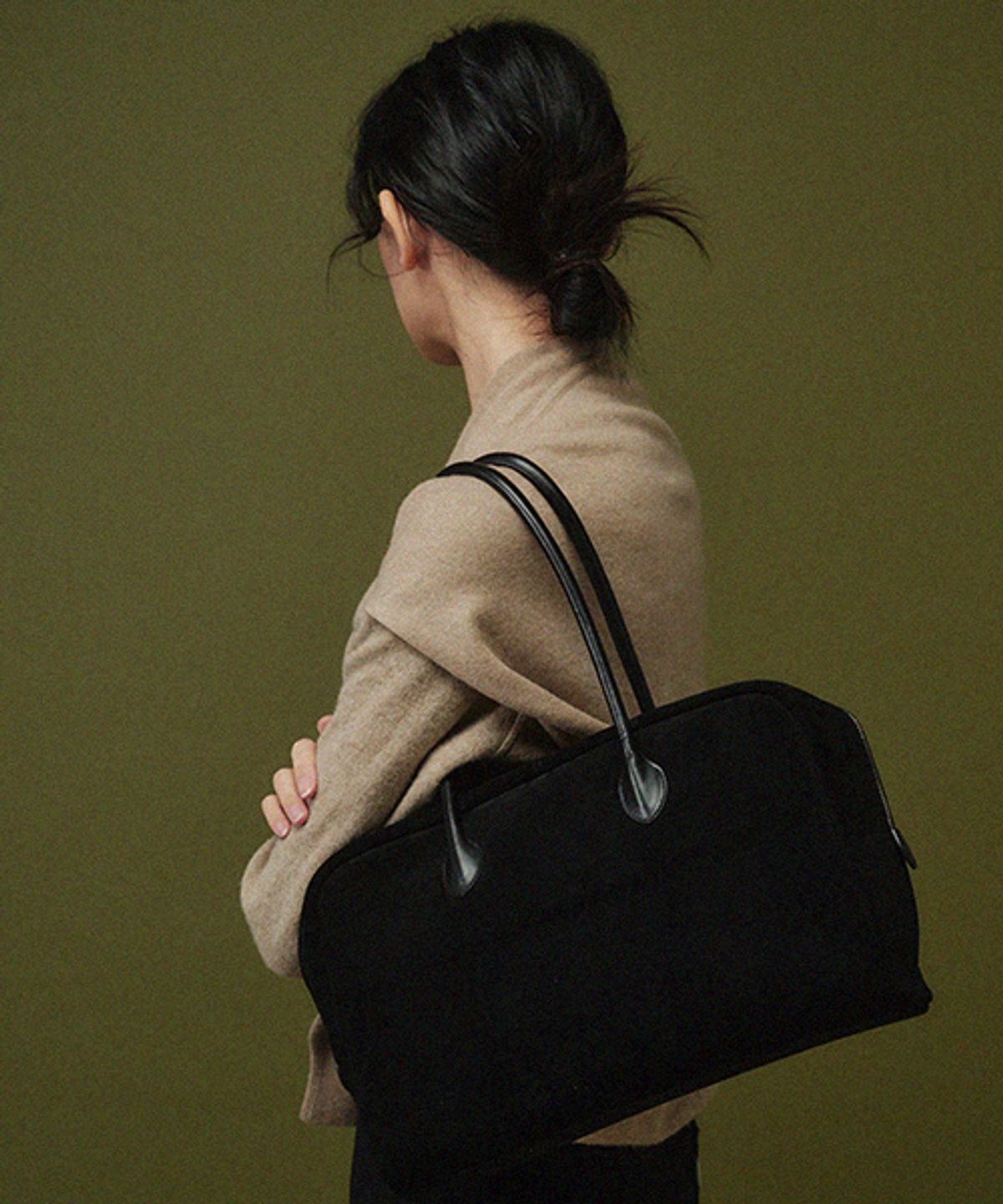 드메이커(DEMAKER) Vetiver suede bag-black