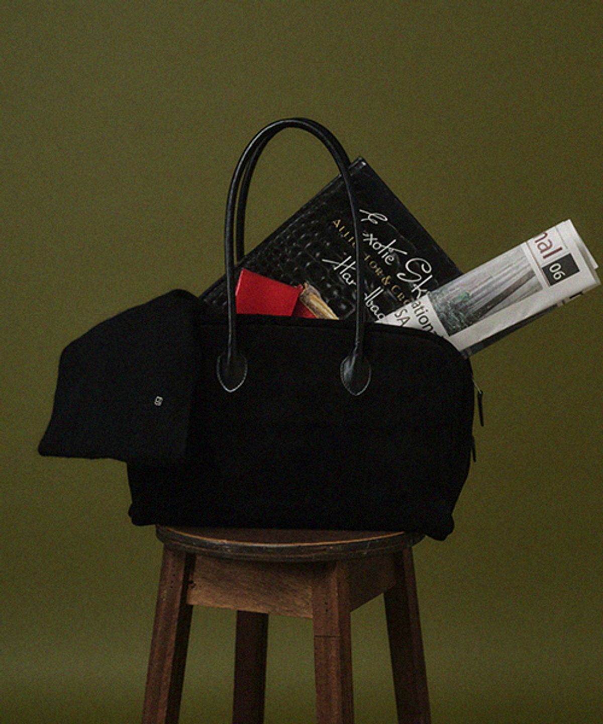드메이커(DEMAKER) Vetiver suede bag-black