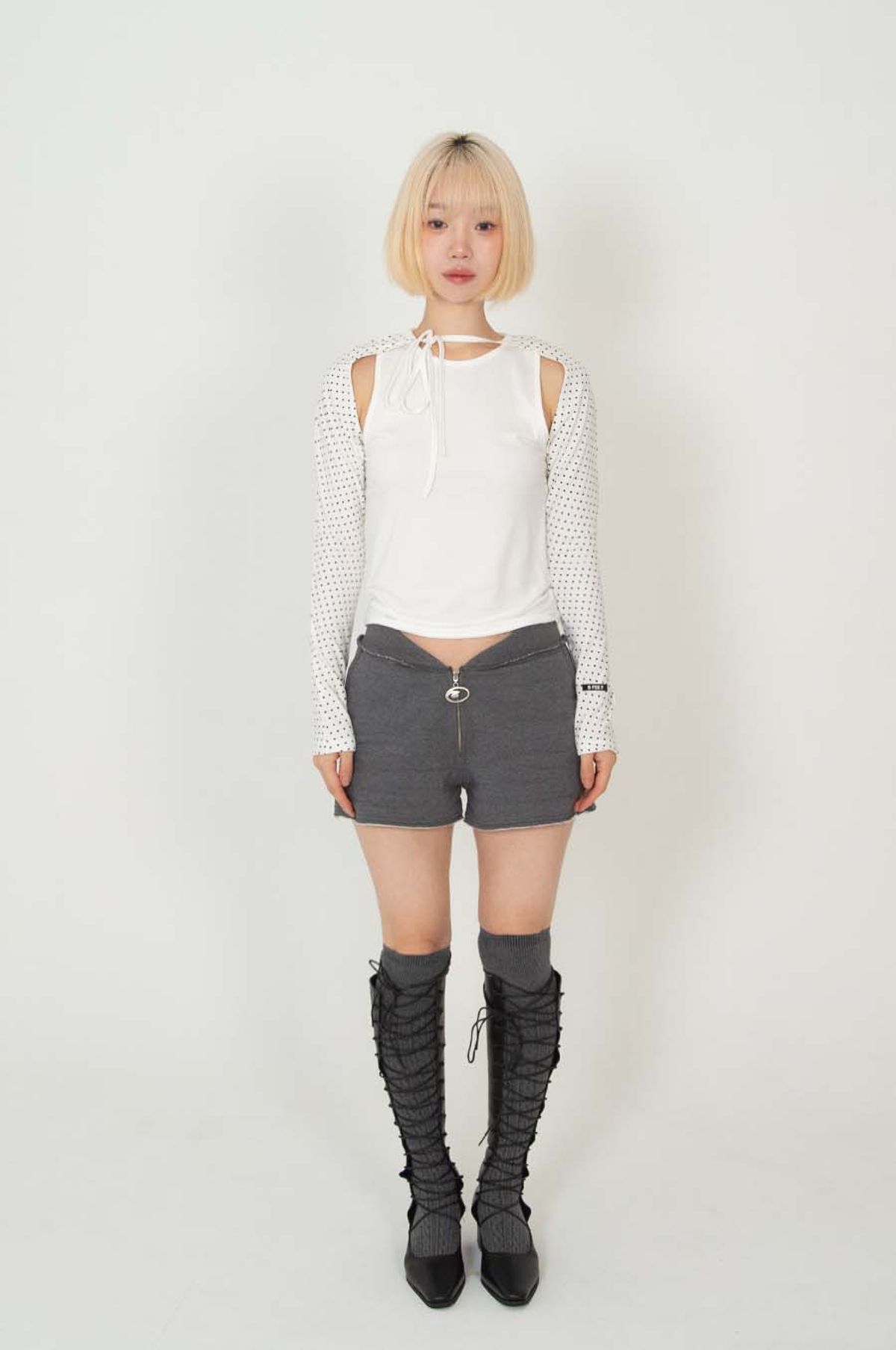 비피피(BFEEP) dot neck strap tee _white