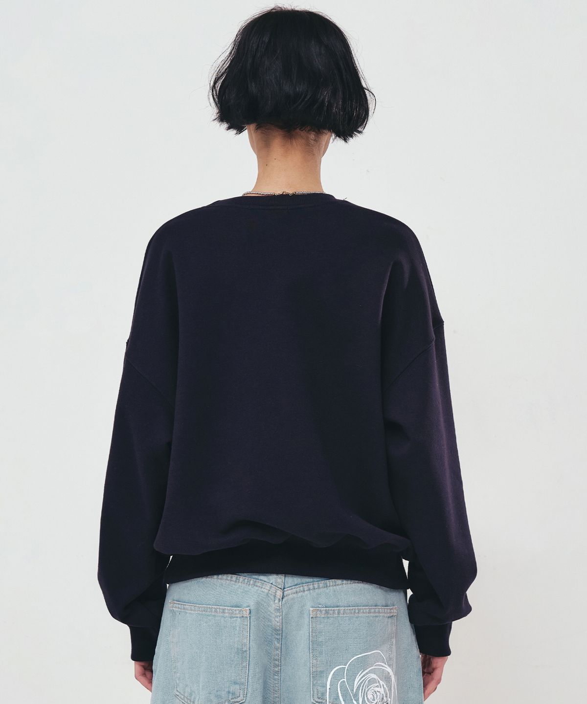 닉앤니콜(NICK&NICOLE) MINI VOLUME NICOLE ROSE SWEATSHIRT_NAVY BLUE