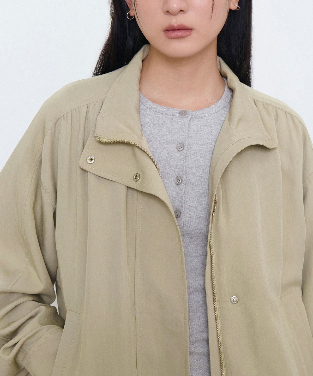 무신사 스탠다드 우먼(MUSINSA STANDARD WOMAN) 우먼즈 RN 하이 넥 셔링 블루종 재킷 [라이트 베이지]